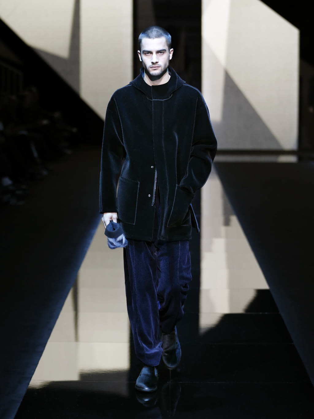 Fashion Week Milan Fall/Winter 2017 look 40 from the Giorgio Armani collection menswear