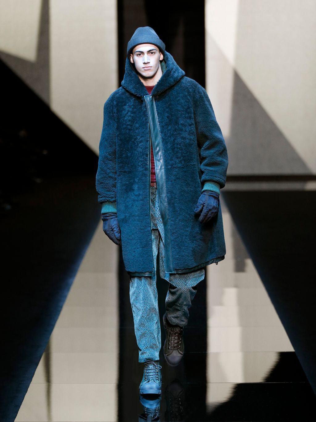 Fashion Week Milan Fall/Winter 2017 look 41 from the Giorgio Armani collection menswear