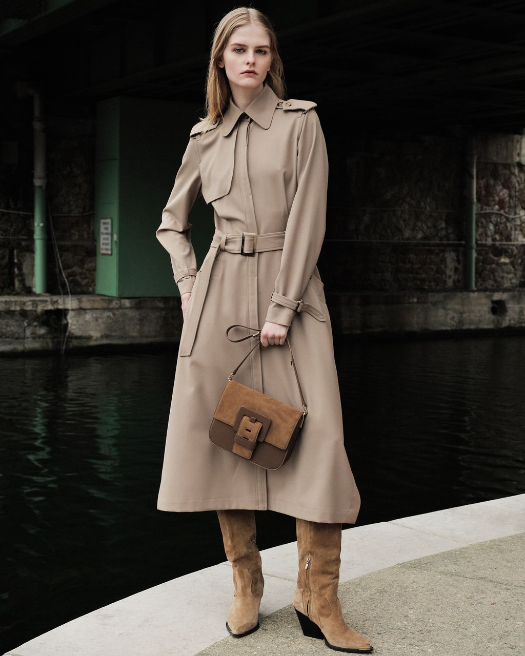 Fashion Week Paris Fall/Winter 2025 look 41 de la collection Barbara Bui womenswear