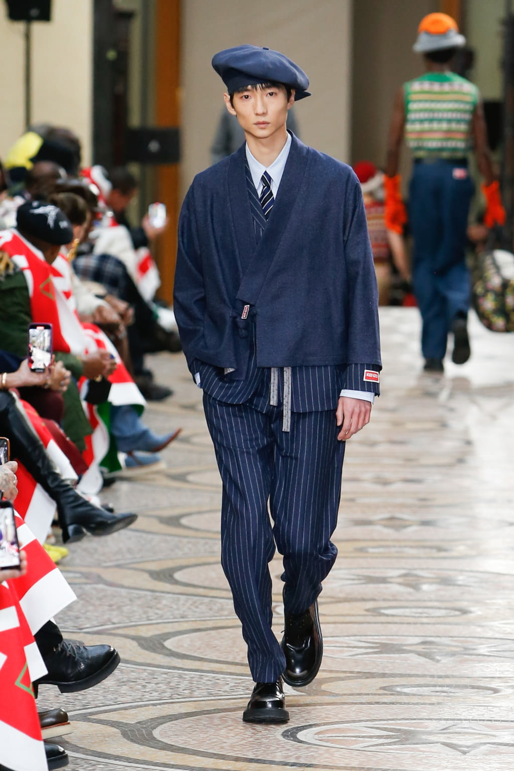 Fashion Week Paris Fall/Winter 2022 look 41 from the Kenzo collection menswear
