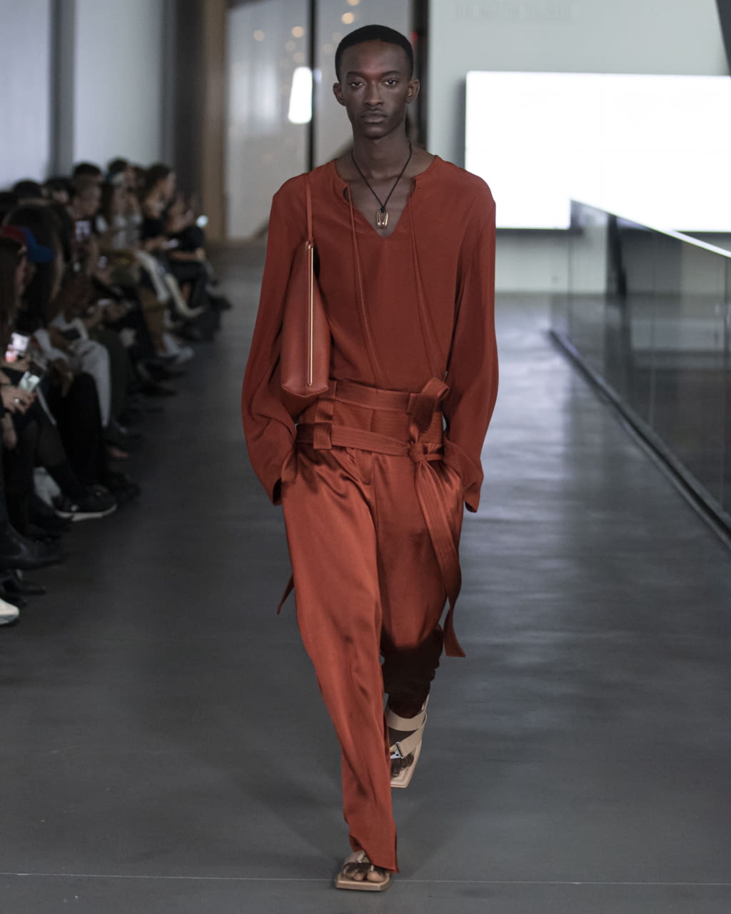 Fashion Week New York Fall/Winter 2020 look 41 from the Dion Lee collection 女装