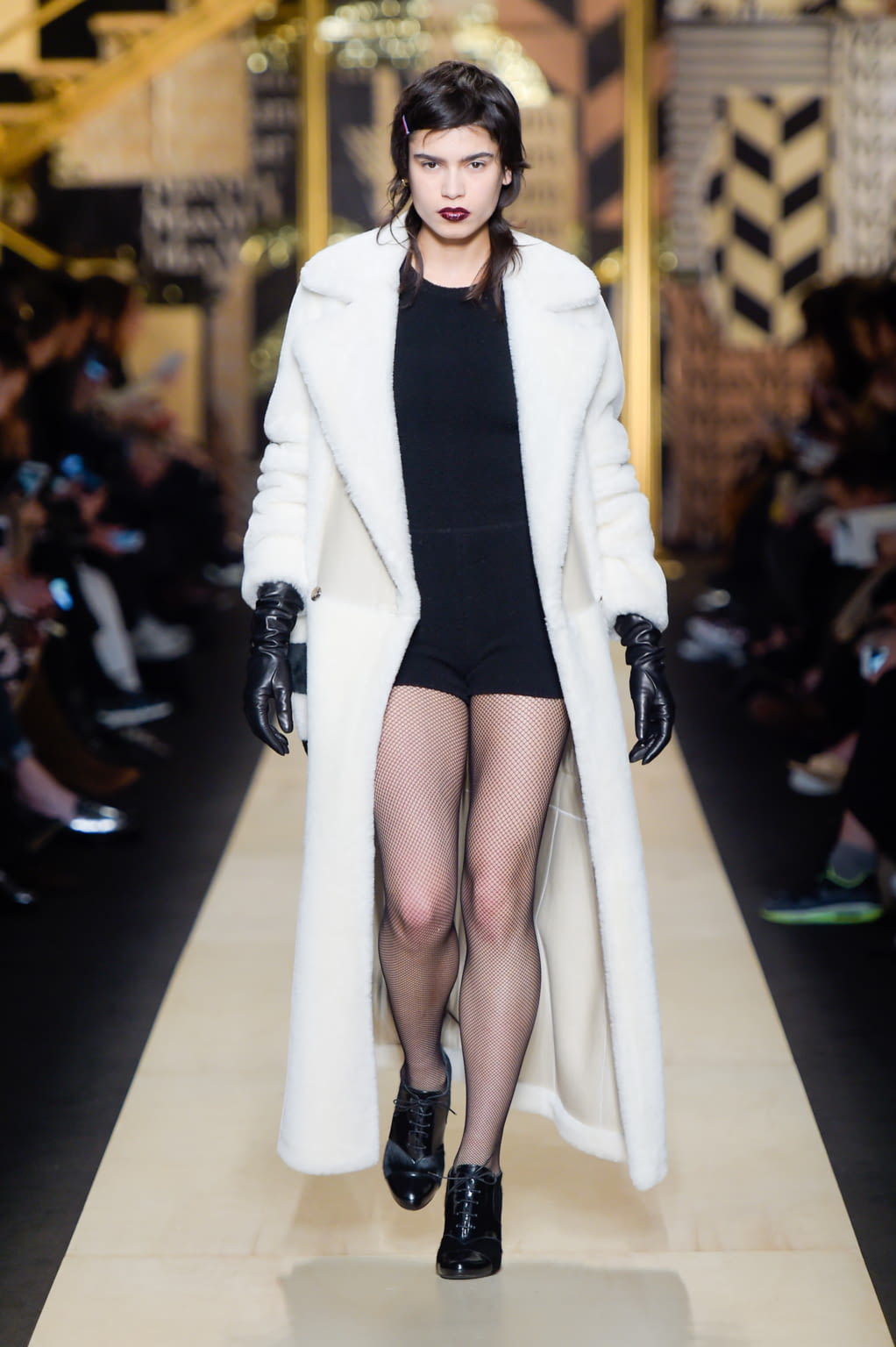 Fashion Week Milan Fall/Winter 2016 look 42 from the Max Mara collection womenswear