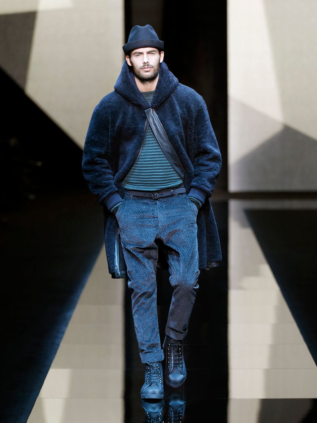 Fashion Week Milan Fall/Winter 2017 look 42 from the Giorgio Armani collection 男装