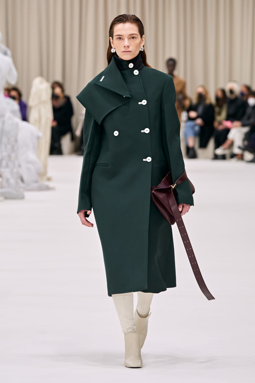 Fashion Week Milan Fall/Winter 2022 look 42 from the Jil Sander collection womenswear