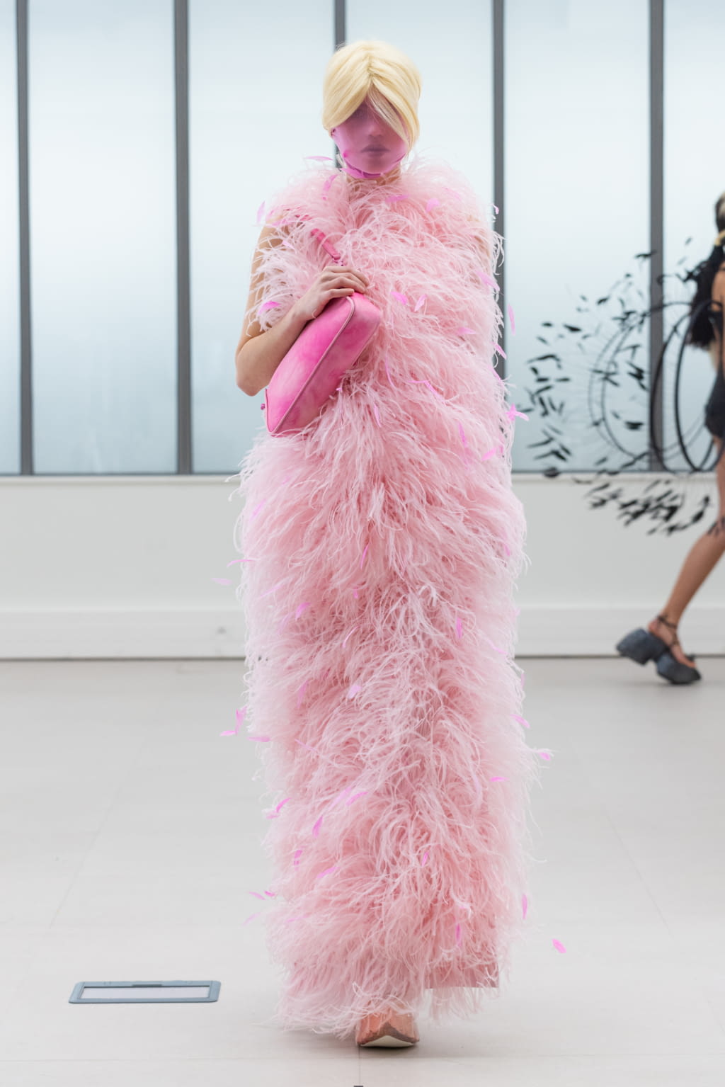 Fashion Week Paris Fall/Winter 2022 look 42 from the IFM PARIS collection womenswear