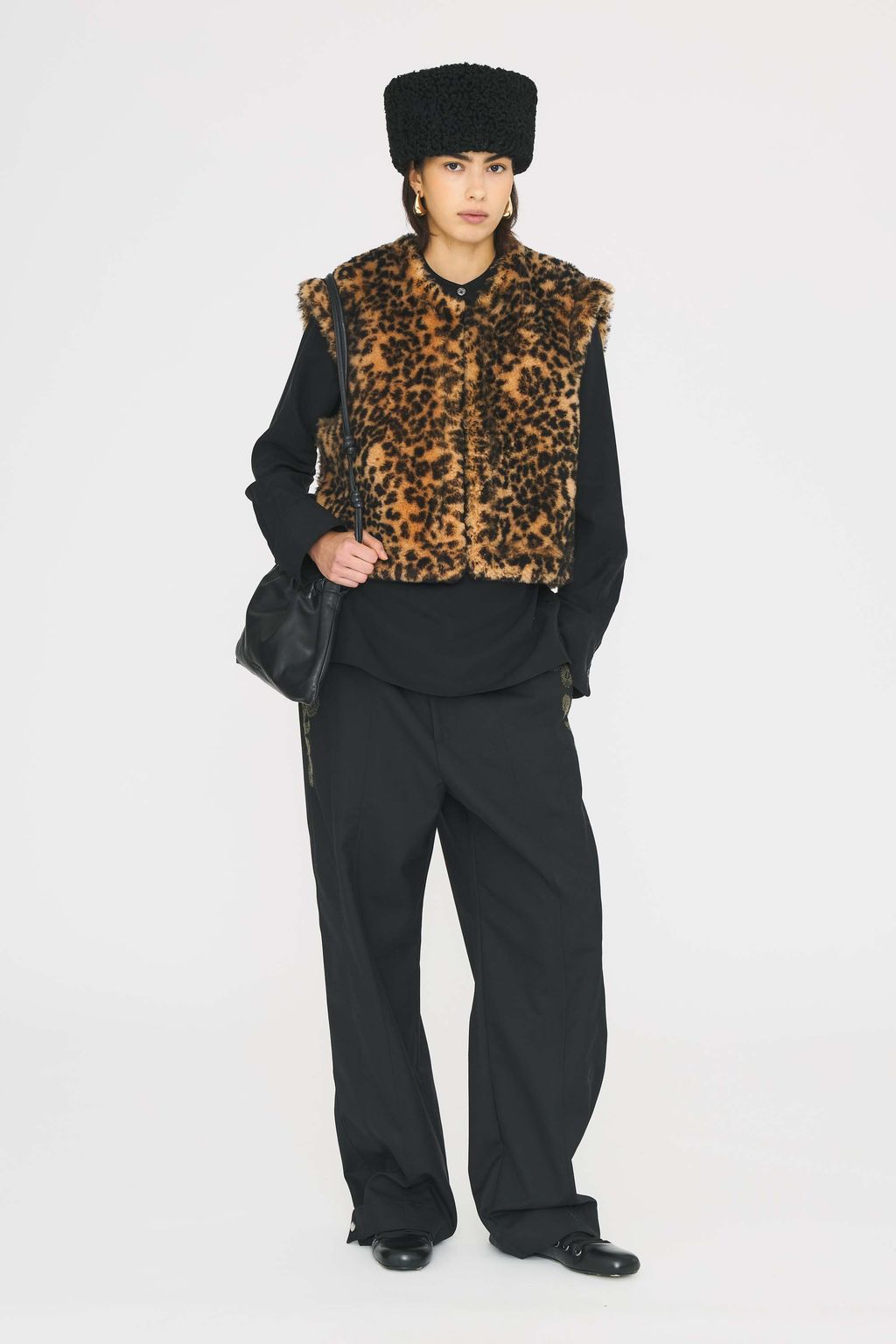 Fashion Week Paris Fall/Winter 2025 look 42 from the Antik Batik collection womenswear