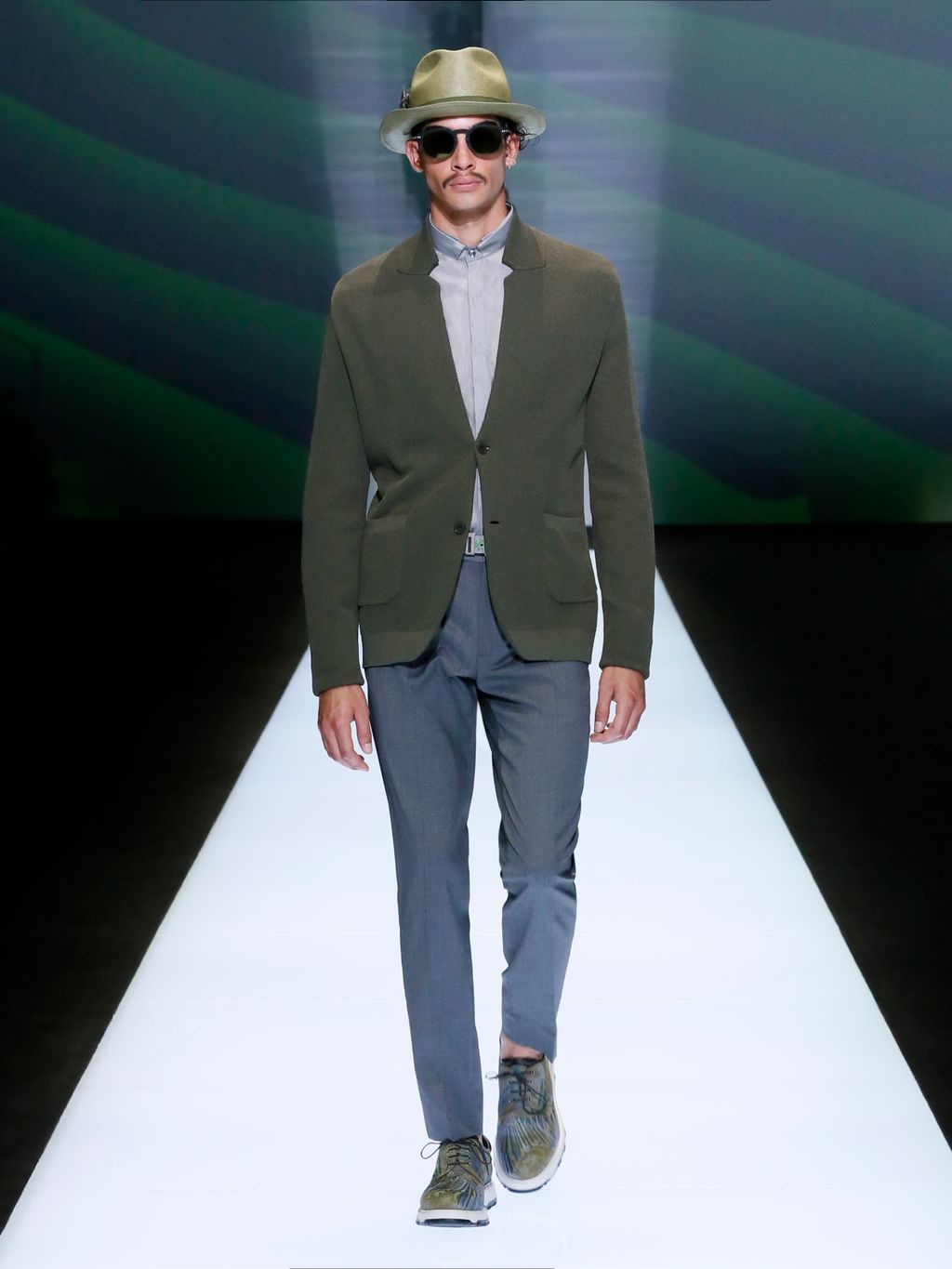 Fashion Week Milan Spring/Summer 2017 look 43 from the Emporio Armani collection menswear