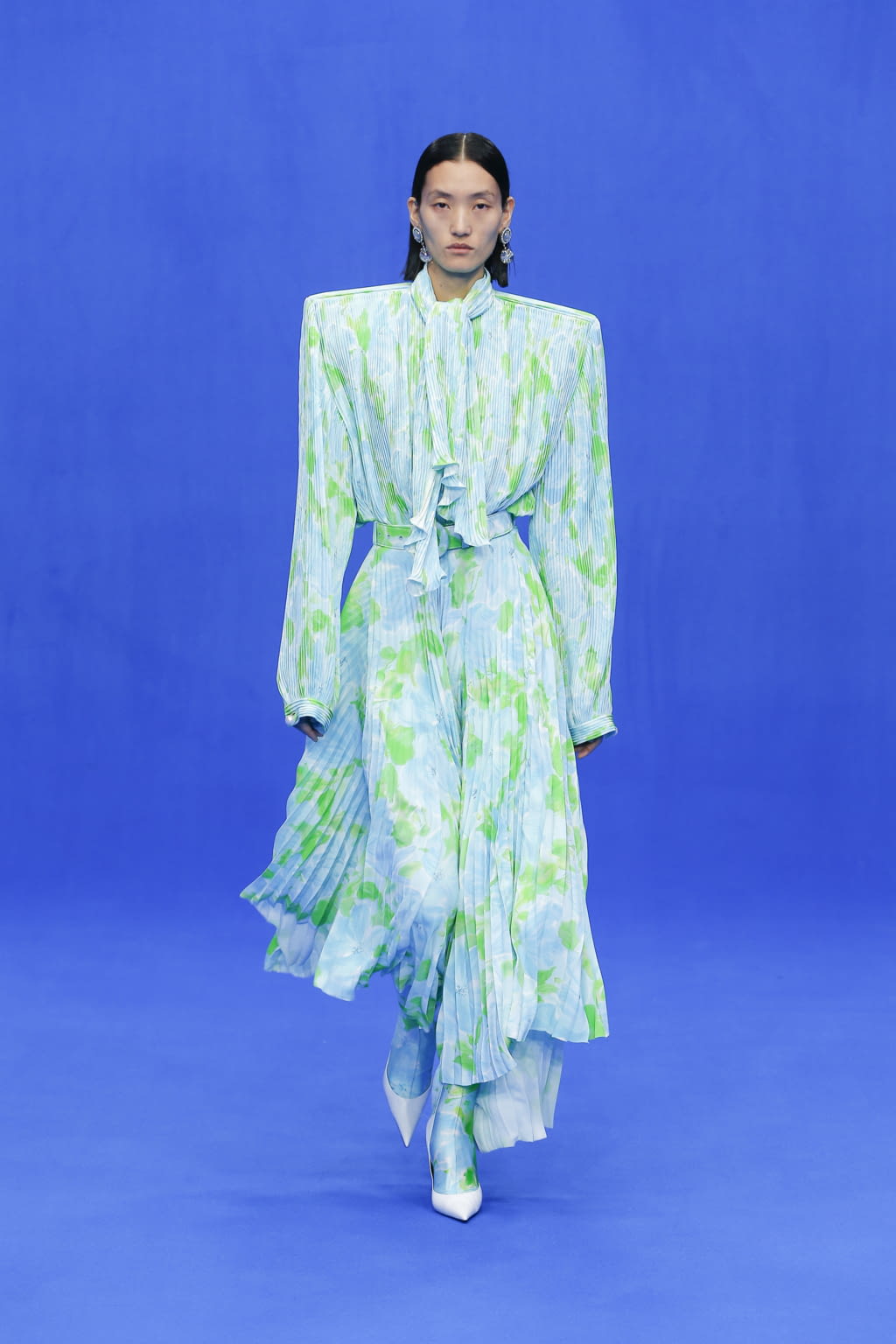 Fashion Week Paris Spring/Summer 2020 look 43 from the Balenciaga collection 女装