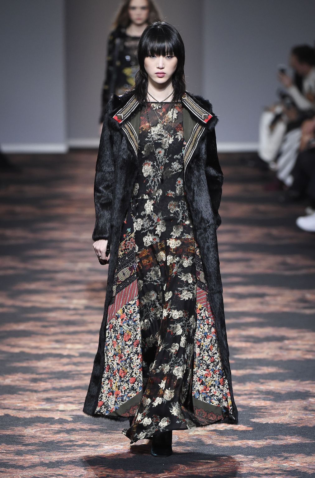 Fashion Week Milan Fall/Winter 2016 look 43 from the Etro collection 女装