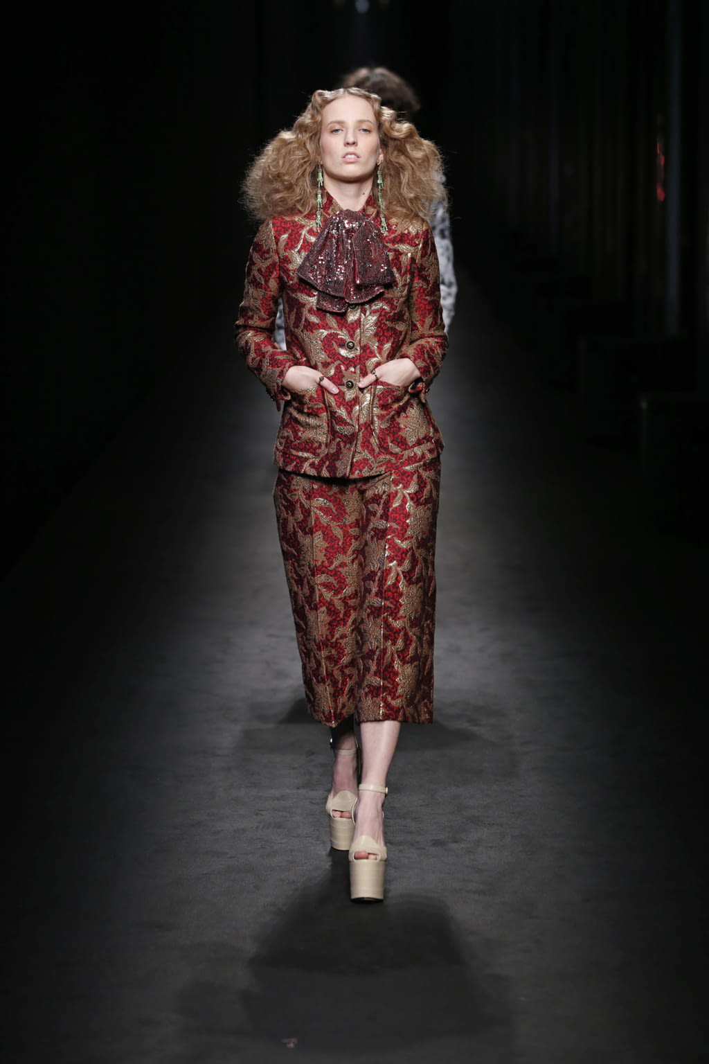 Fashion Week Milan Fall/Winter 2016 look 43 from the Gucci collection womenswear