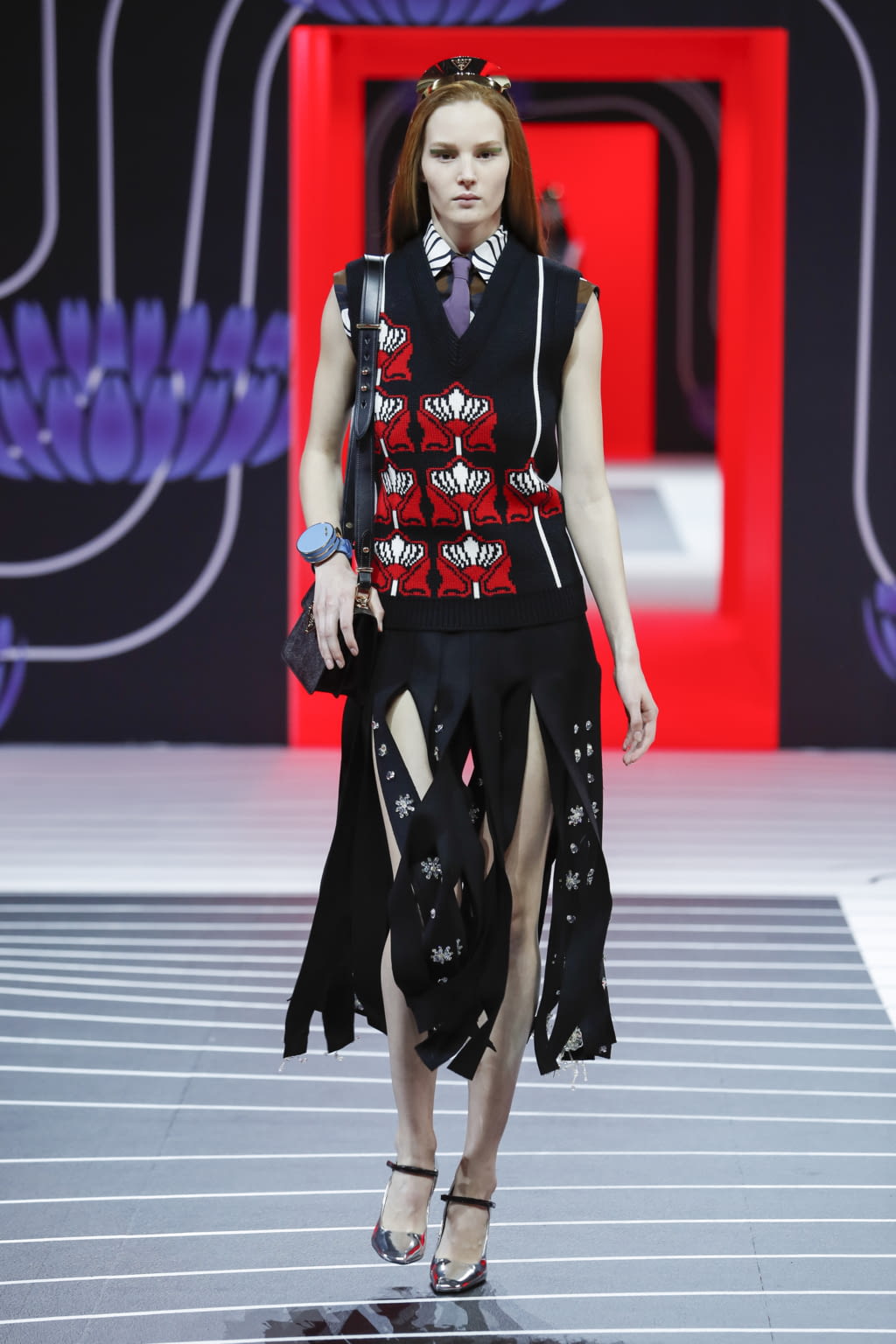 Fashion Week Milan Fall/Winter 2020 look 43 from the Prada collection womenswear
