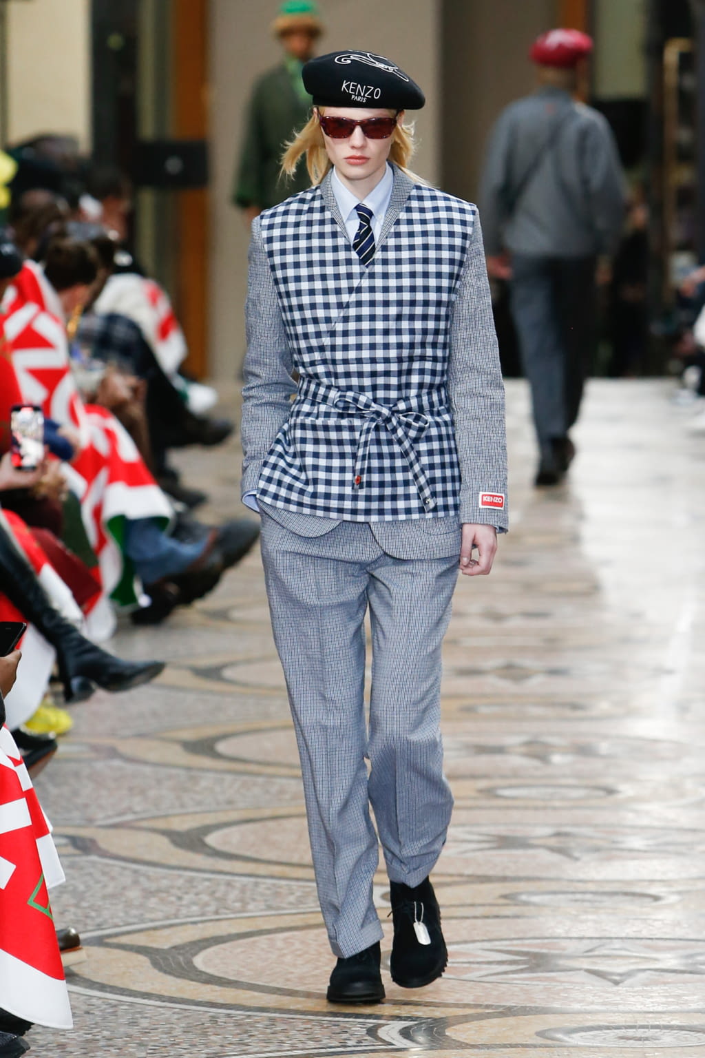 Fashion Week Paris Fall/Winter 2022 look 44 from the Kenzo collection 男装
