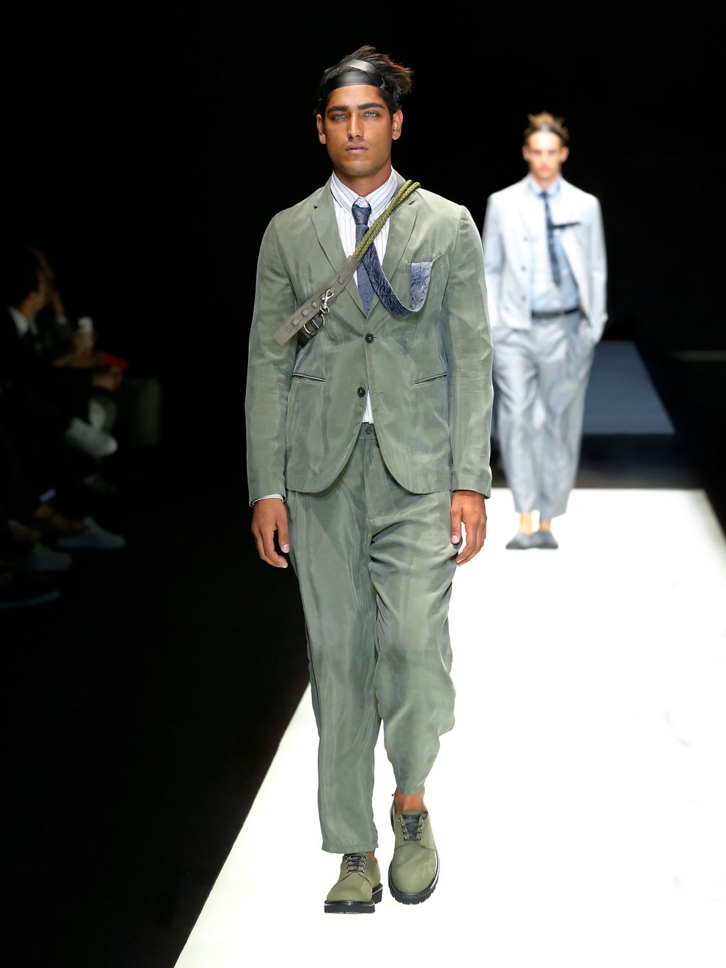 Fashion Week Milan Spring/Summer 2018 look 44 from the Emporio Armani collection 男装