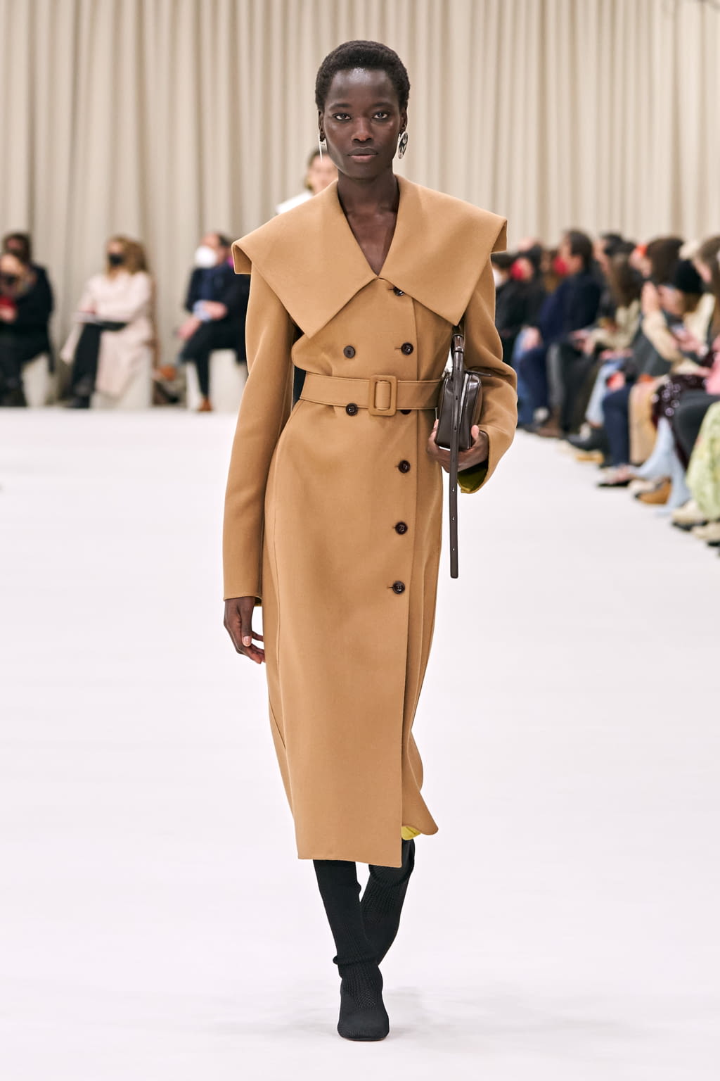Fashion Week Milan Fall/Winter 2022 look 44 from the Jil Sander collection womenswear