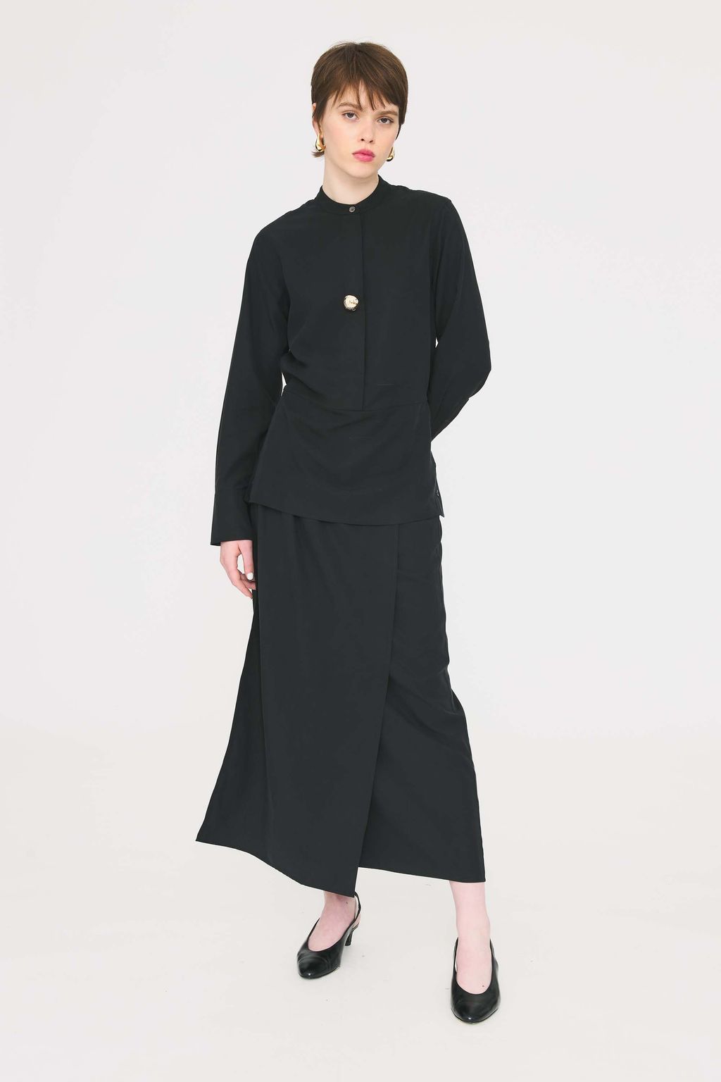 Fashion Week Paris Fall/Winter 2025 look 44 from the Antik Batik collection womenswear