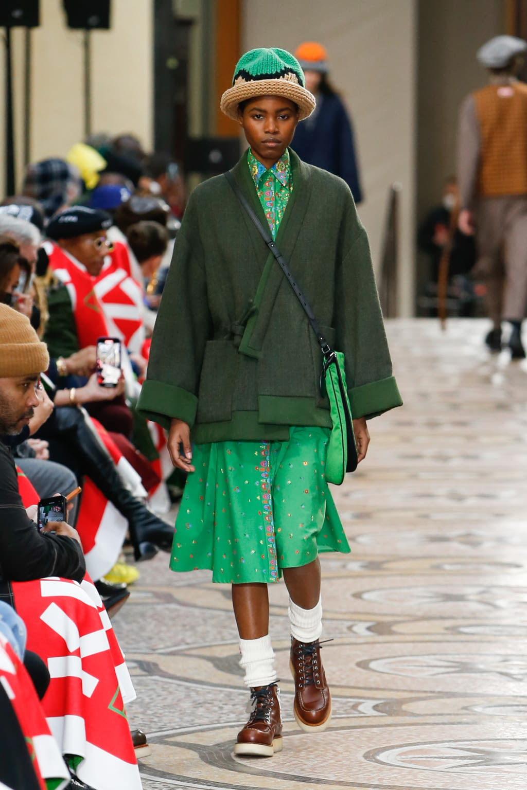 Fashion Week Paris Fall/Winter 2022 look 45 from the Kenzo collection menswear