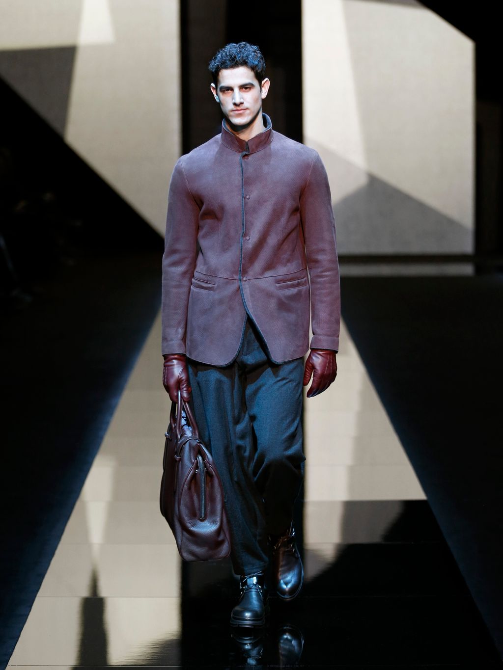 Fashion Week Milan Fall/Winter 2017 look 45 from the Giorgio Armani collection menswear