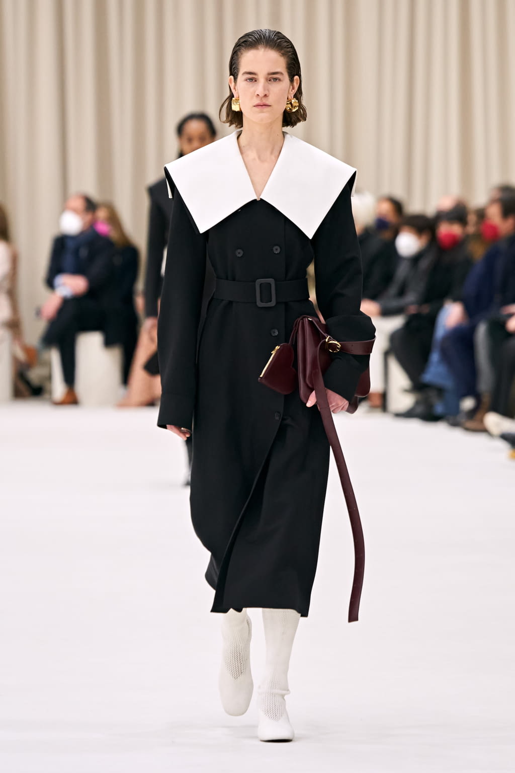 Fashion Week Milan Fall/Winter 2022 look 45 from the Jil Sander collection womenswear