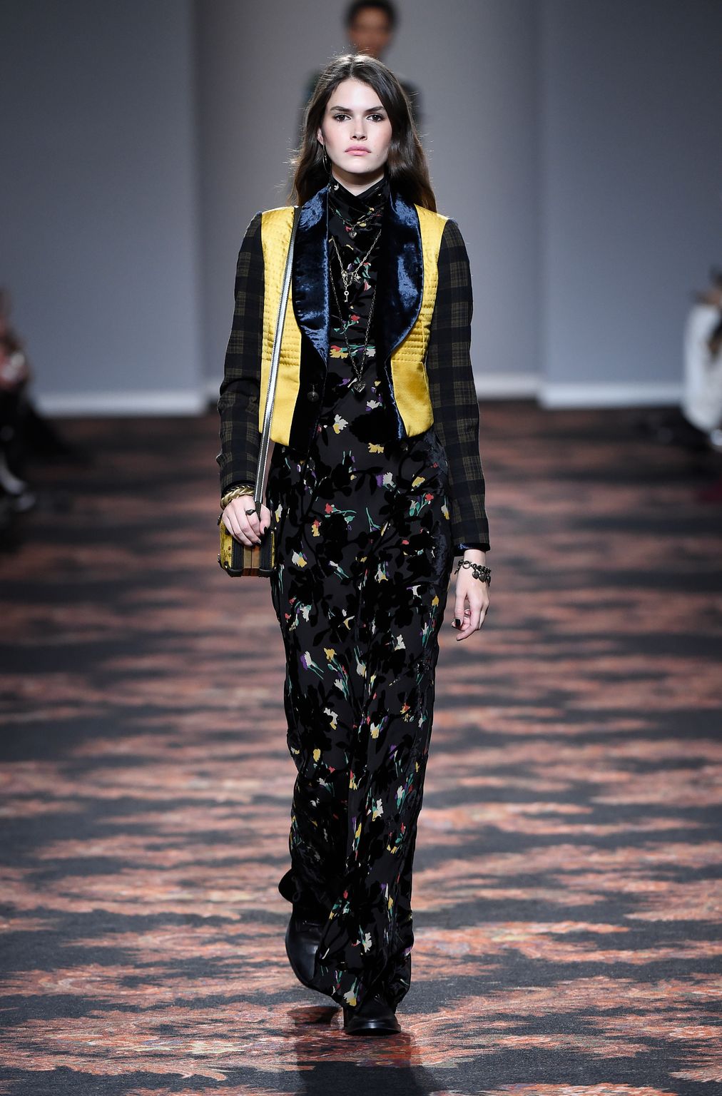 Fashion Week Milan Fall/Winter 2016 look 45 from the Etro collection 女装