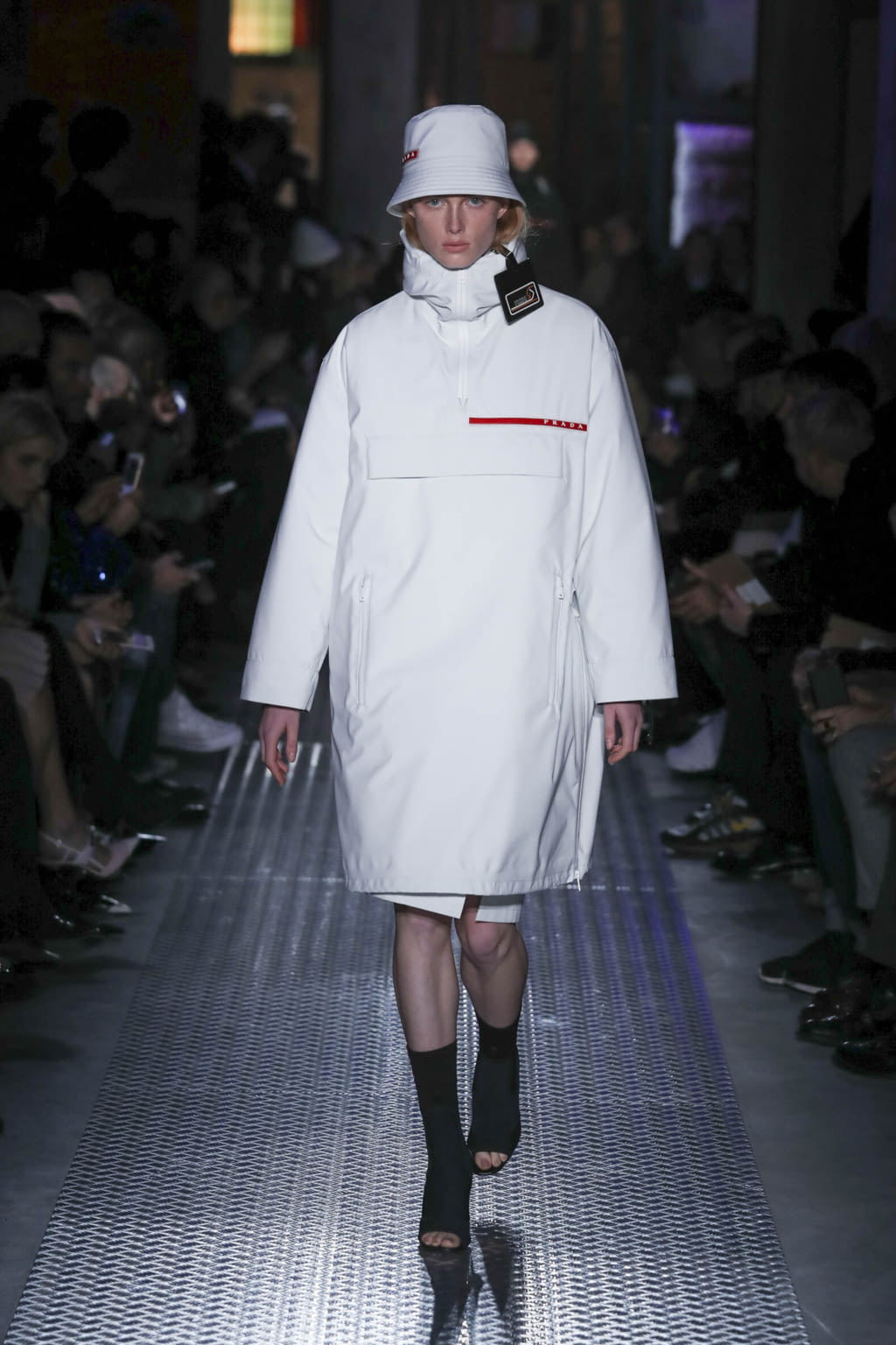 Fashion Week Milan Fall/Winter 2018 look 45 from the Prada collection menswear