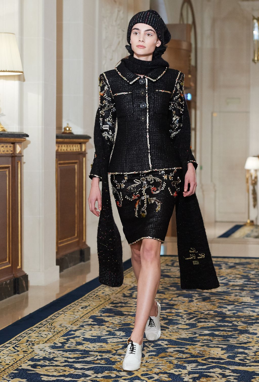Fashion Week Paris Pre-Fall 2017 look 46 from the Chanel collection womenswear