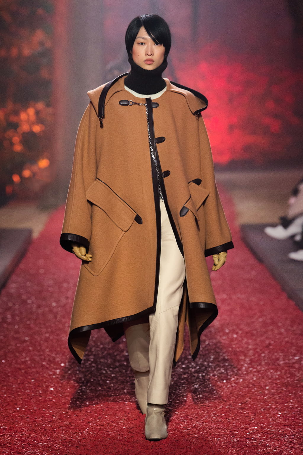 Fashion Week Paris Fall/Winter 2018 look 46 from the Hermès collection womenswear