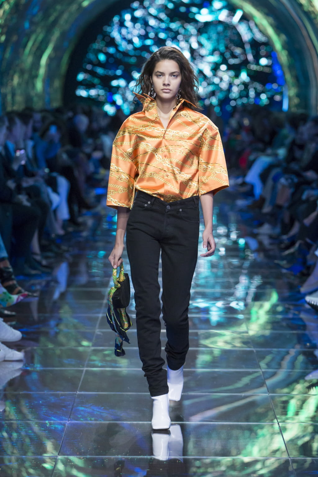 Fashion Week Paris Spring/Summer 2019 look 47 from the Balenciaga collection 女装
