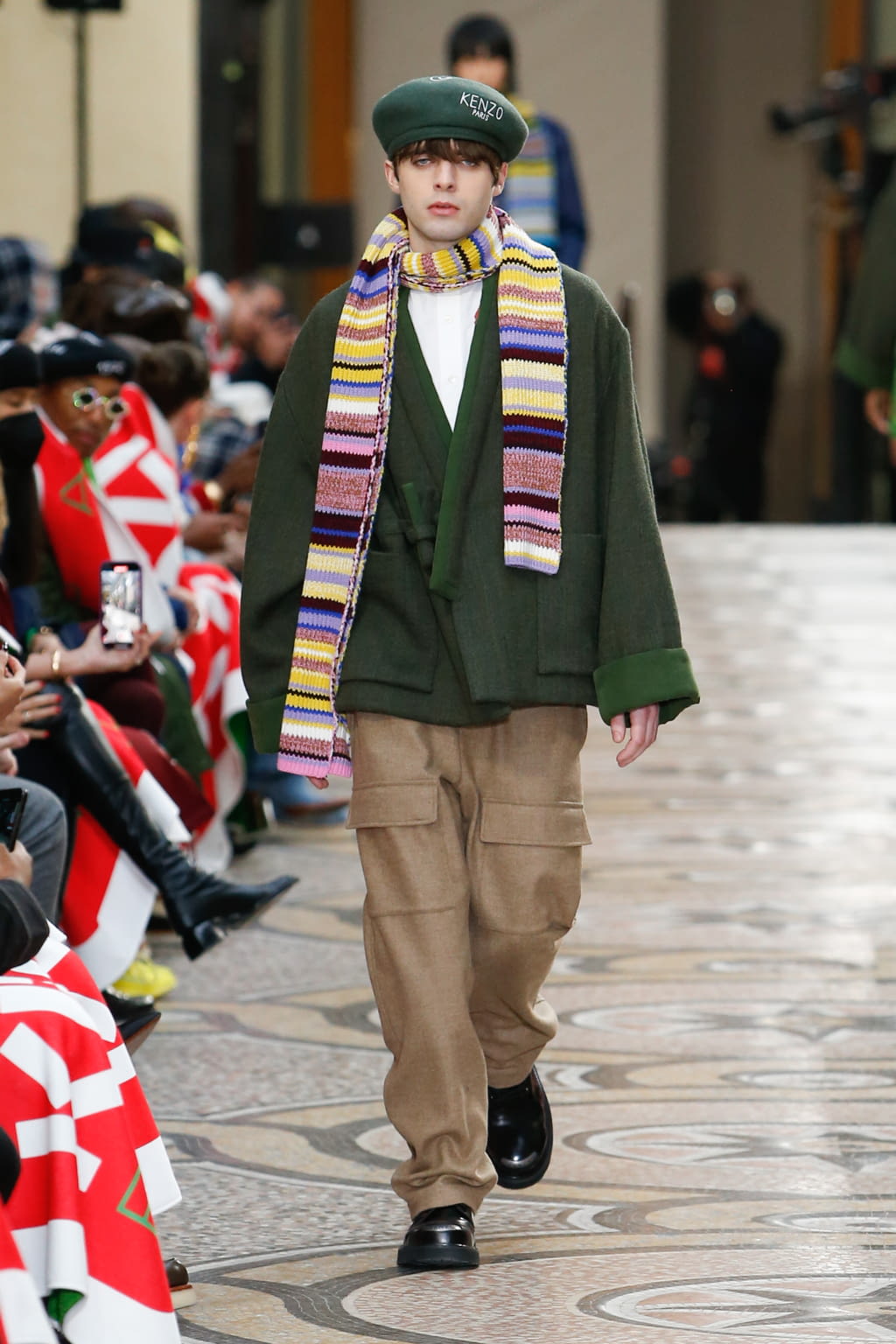 Fashion Week Paris Fall/Winter 2022 look 47 from the Kenzo collection menswear