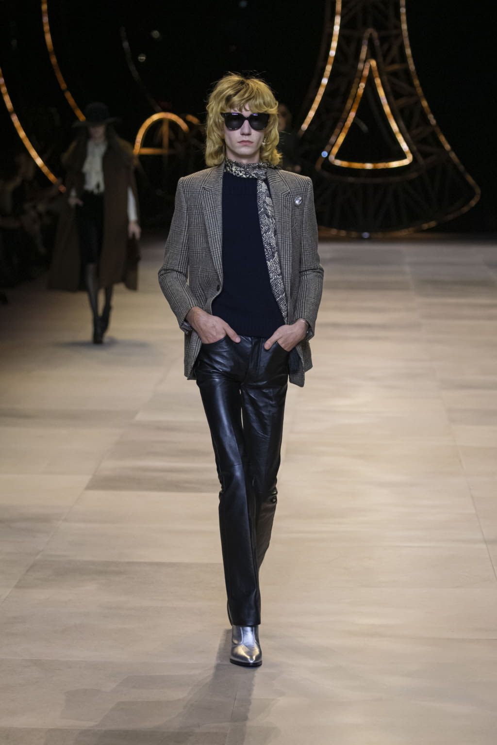Fashion Week Paris Fall/Winter 2020 look 47 from the Celine collection 女装