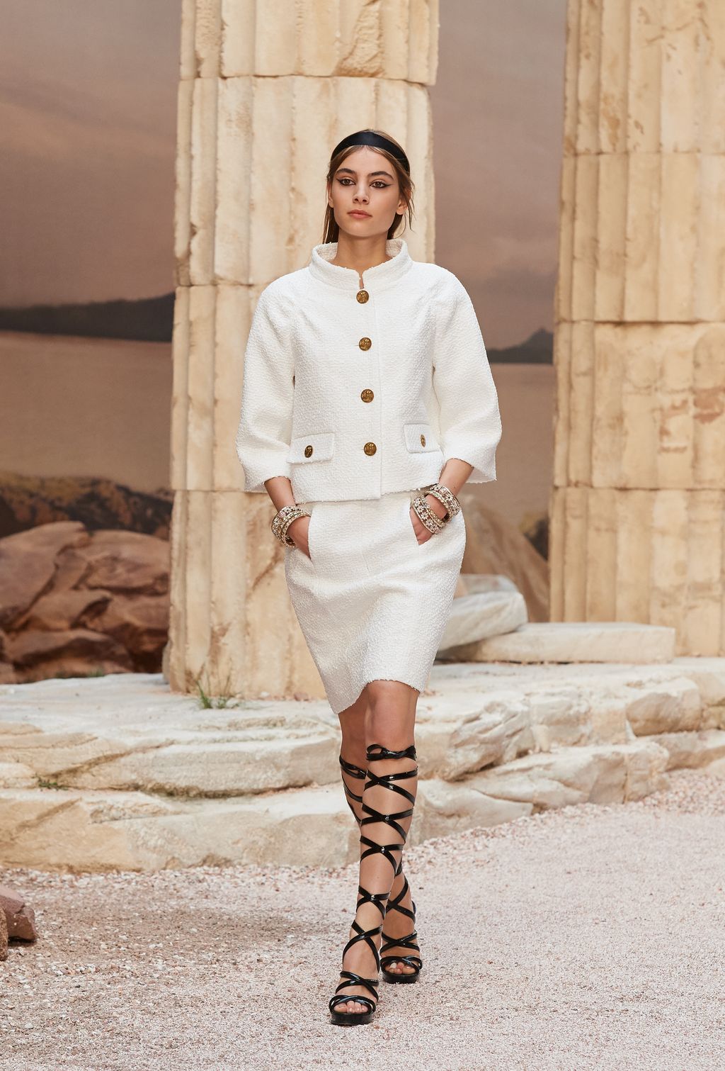 Fashion Week Paris Resort 2018 look 47 from the Chanel collection 女装