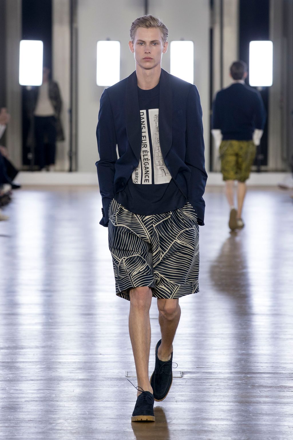 Fashion Week Paris Spring/Summer 2018 look 48 from the Cerruti 1881 collection menswear