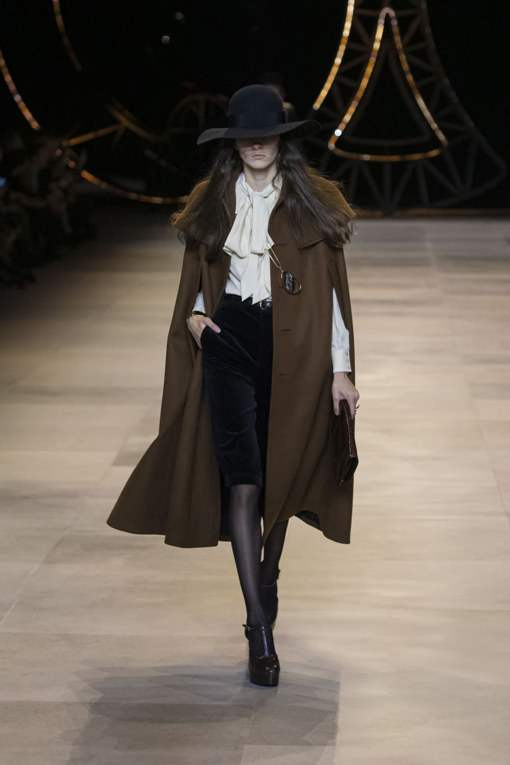 Fashion Week Paris Fall/Winter 2020 look 48 from the Celine collection womenswear