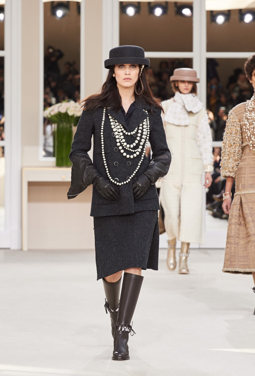 Fashion Week Paris Fall/Winter 2016 look 48 from the Chanel collection 女装