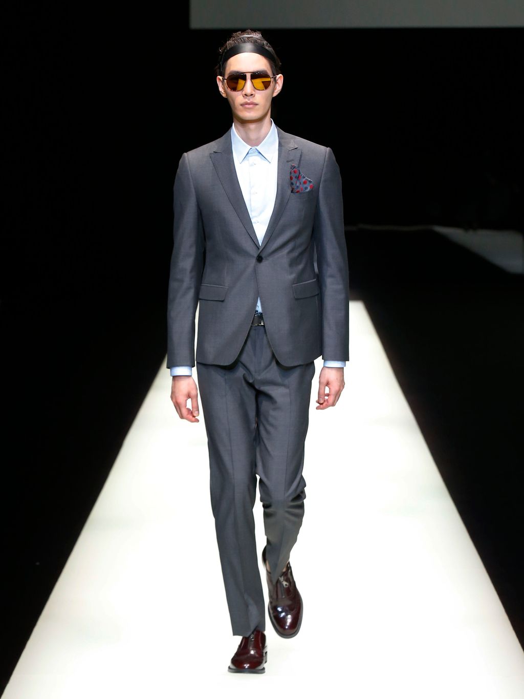 Fashion Week Milan Spring/Summer 2018 look 56 from the Emporio Armani collection menswear