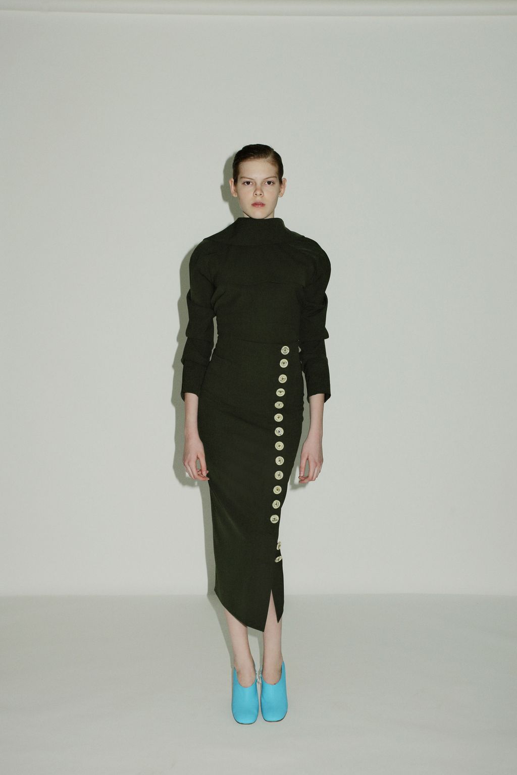 Fashion Week London Pre-Fall 2019 look 48 from the A.W.A.K.E MODE collection womenswear