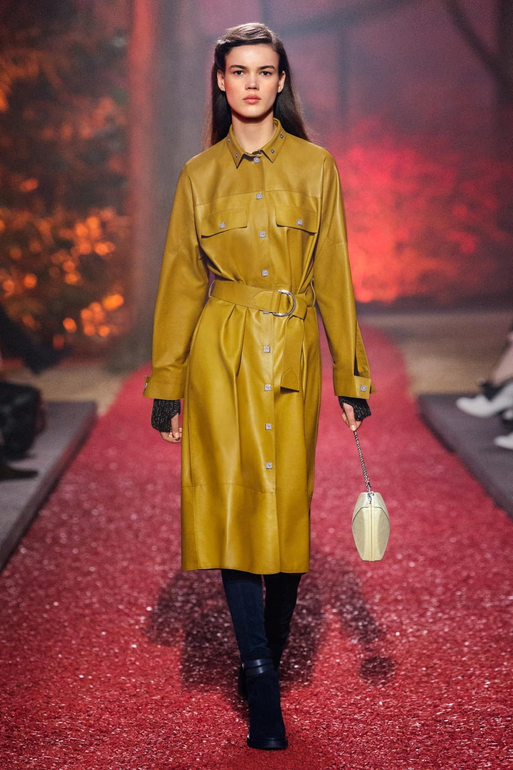 Fashion Week Paris Fall/Winter 2018 look 48 from the Hermès collection 女装