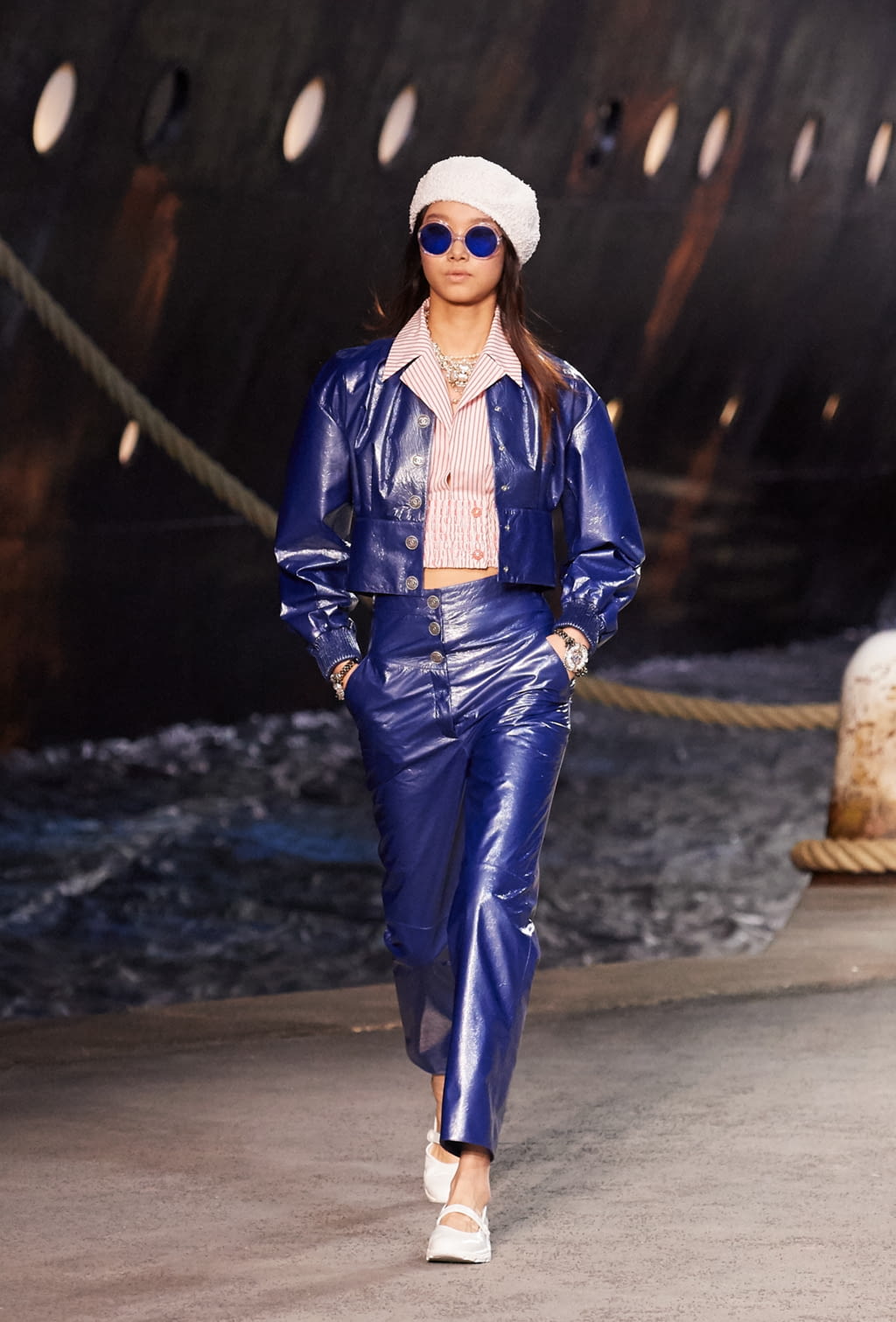 Fashion Week Paris Resort 2019 look 49 from the Chanel collection womenswear
