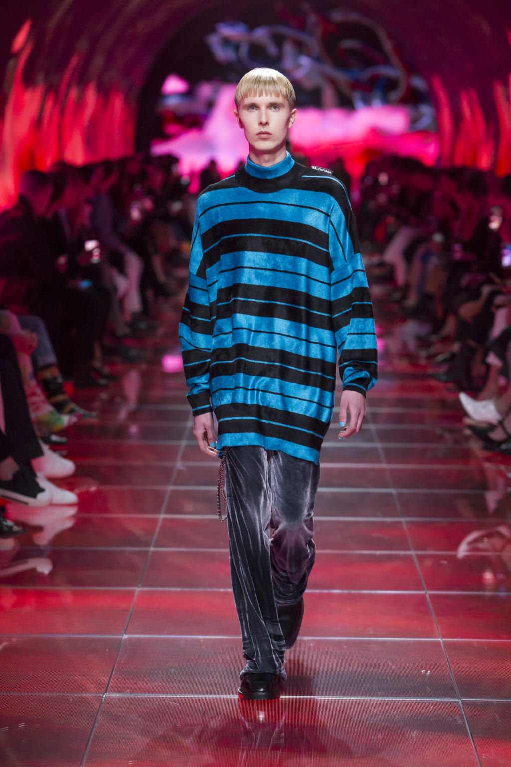 Fashion Week Paris Spring/Summer 2019 look 50 de la collection Balenciaga menswear