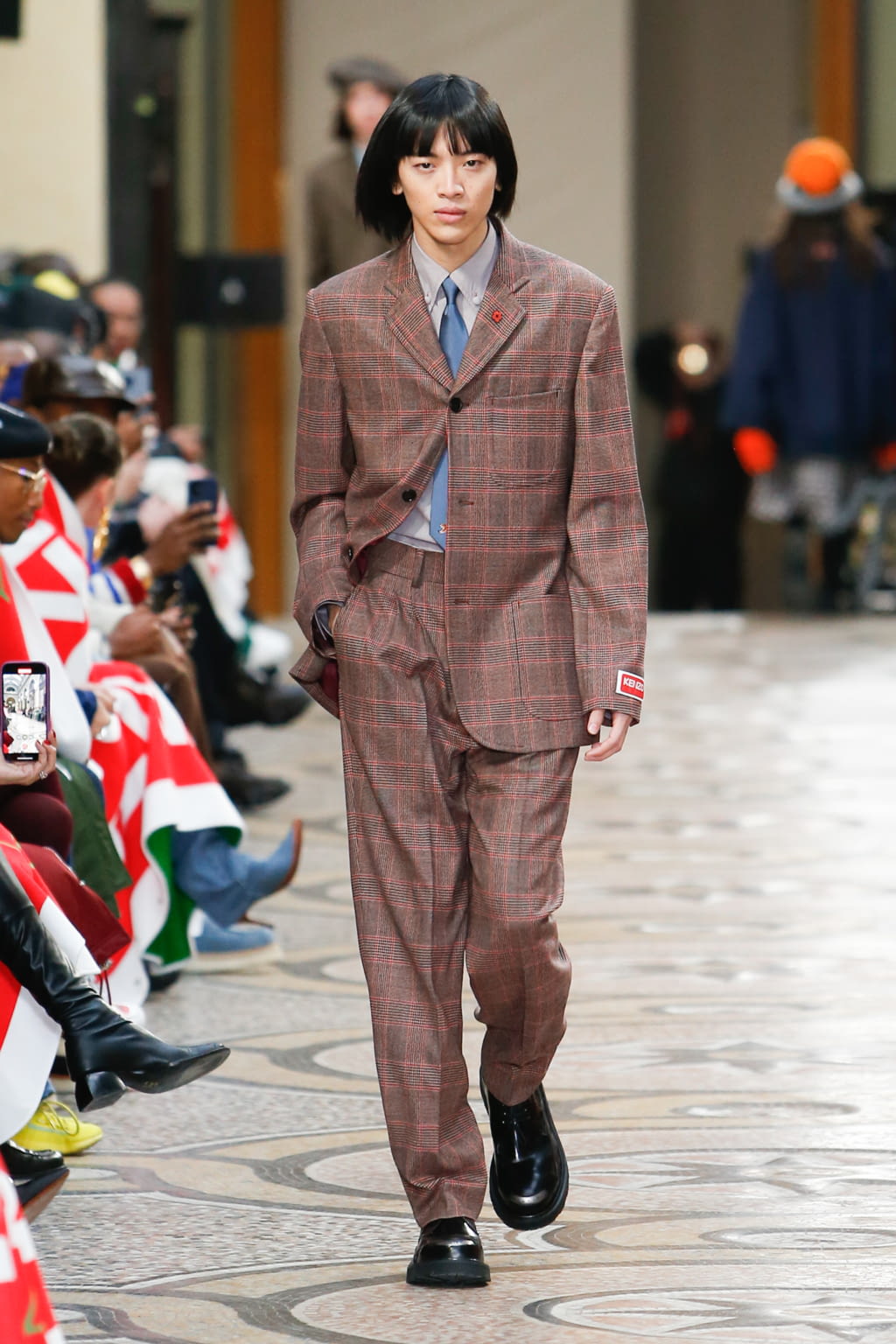 Fashion Week Paris Fall/Winter 2022 look 49 from the Kenzo collection menswear