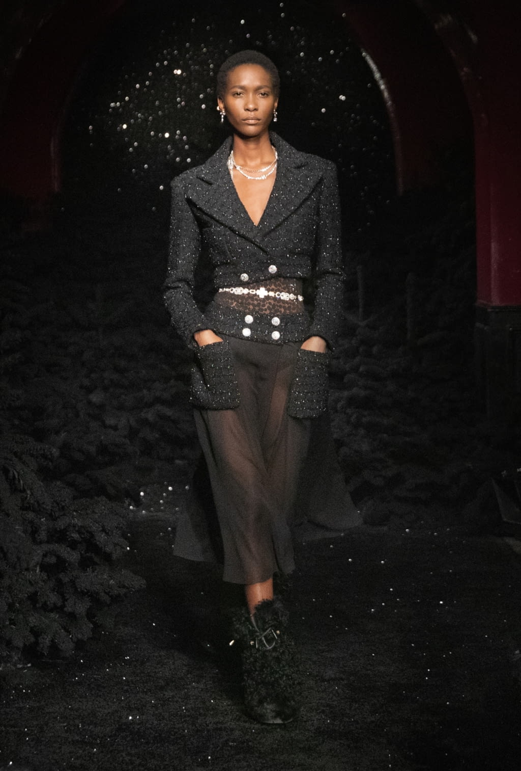 Fashion Week Paris Fall/Winter 2021 look 49 de la collection Chanel womenswear