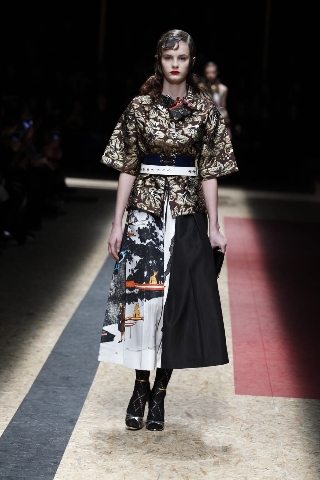 Fashion Week Milan Fall/Winter 2016 look 49 from the Prada collection 女装