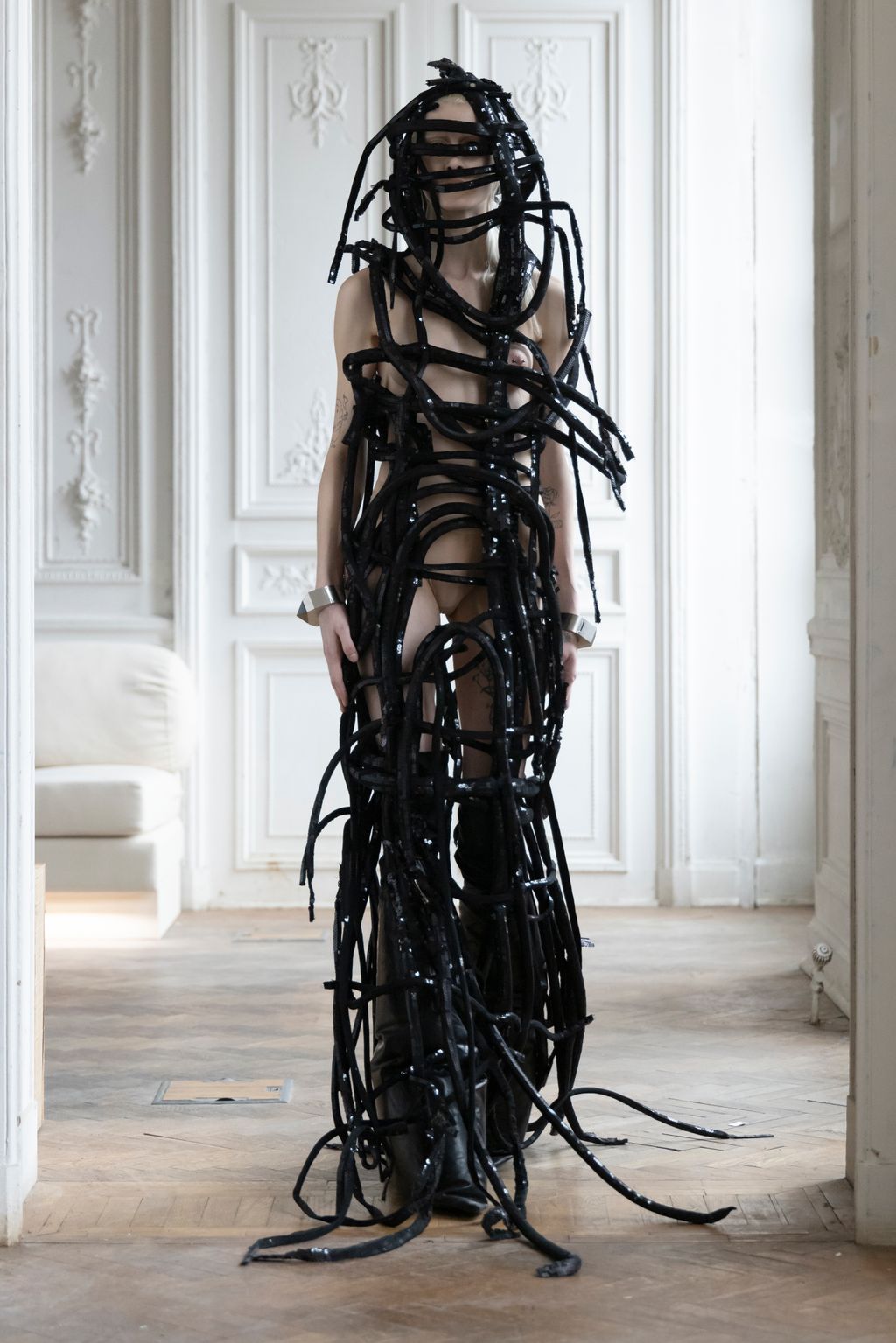 Fashion Week Paris Fall/Winter 2024 look 49 from the Rick Owens collection womenswear