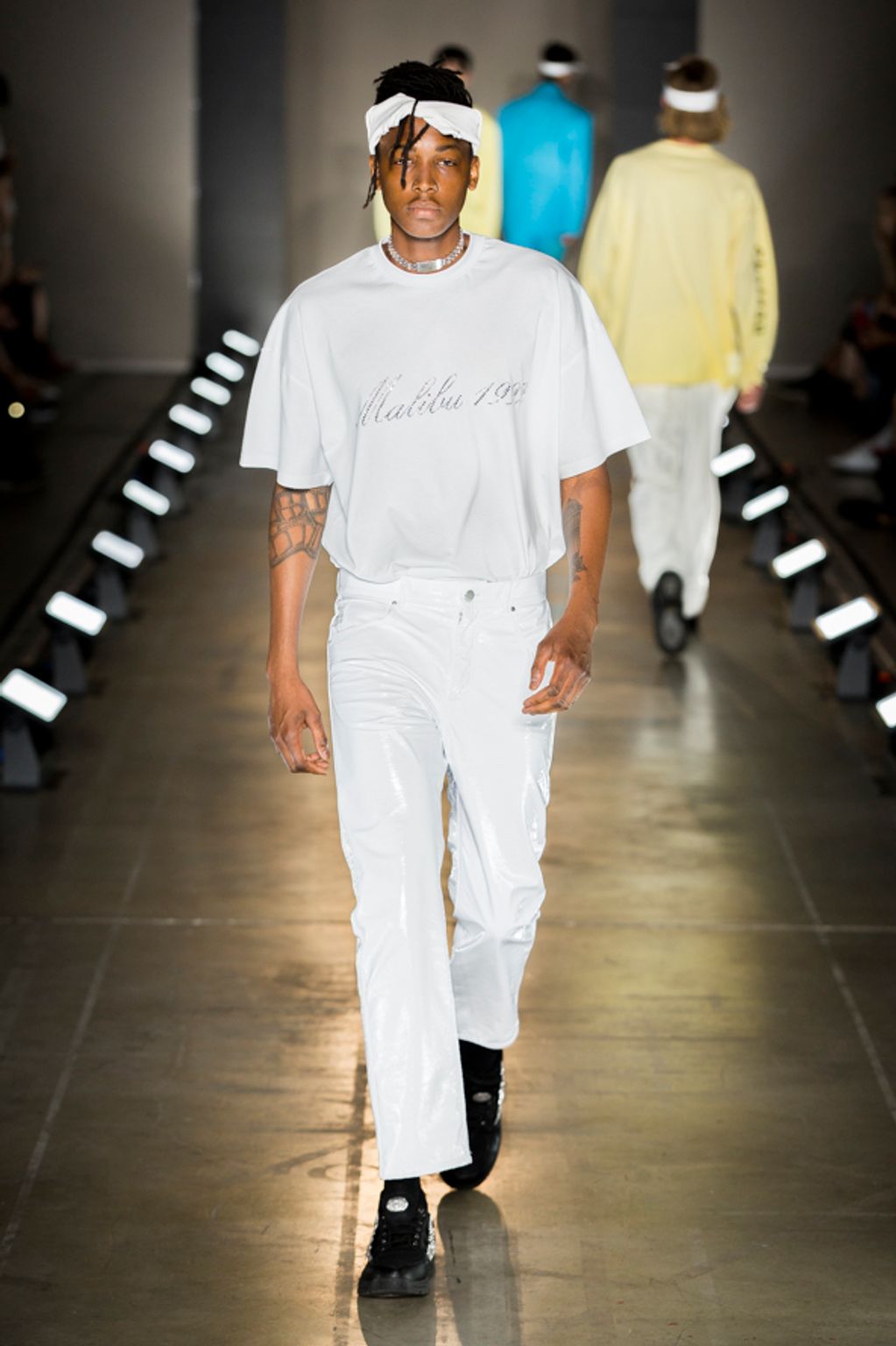 Fashion Week Milan Spring/Summer 2018 look 17 from the M1992 collection 男装