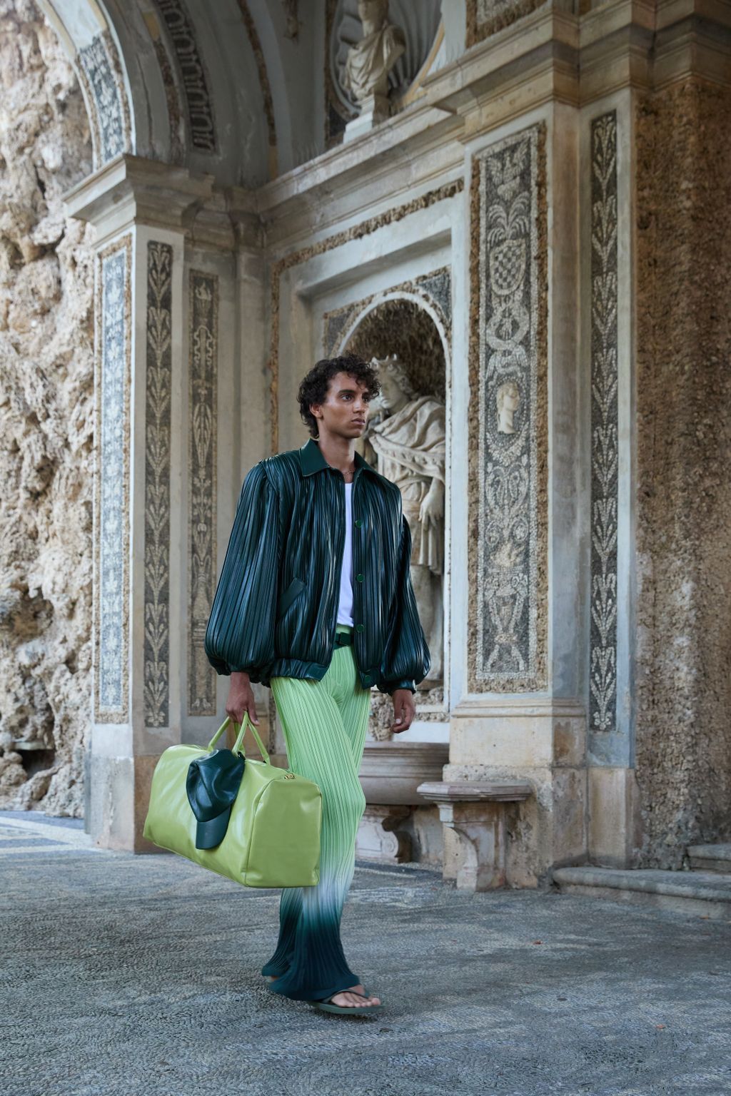 Fashion Week Paris Spring/Summer 2026 look 34 from the ROWEN ROSE collection menswear