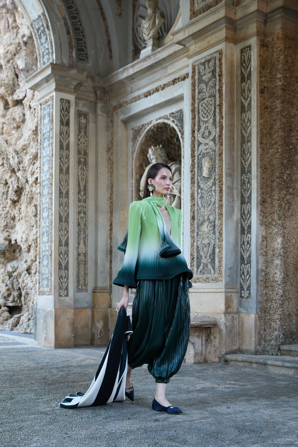 Fashion Week Paris Spring/Summer 2026 look 36 from the ROWEN ROSE collection menswear