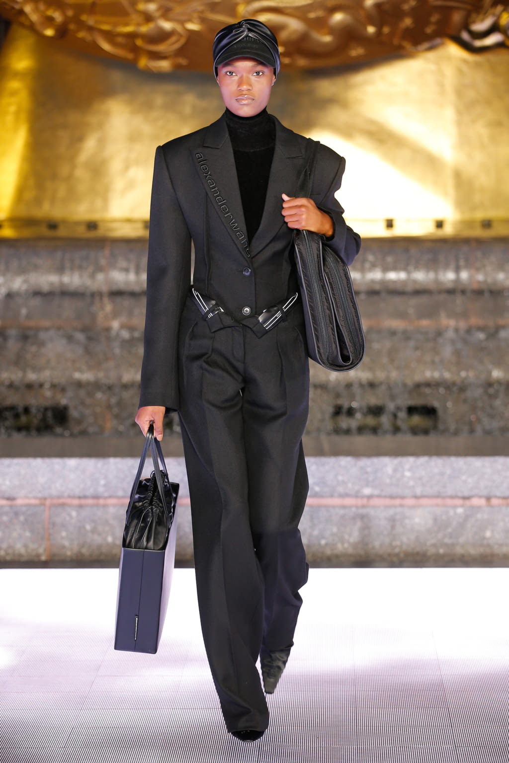Fashion Week New York Spring/Summer 2020 look 5 from the Alexander Wang collection 女装