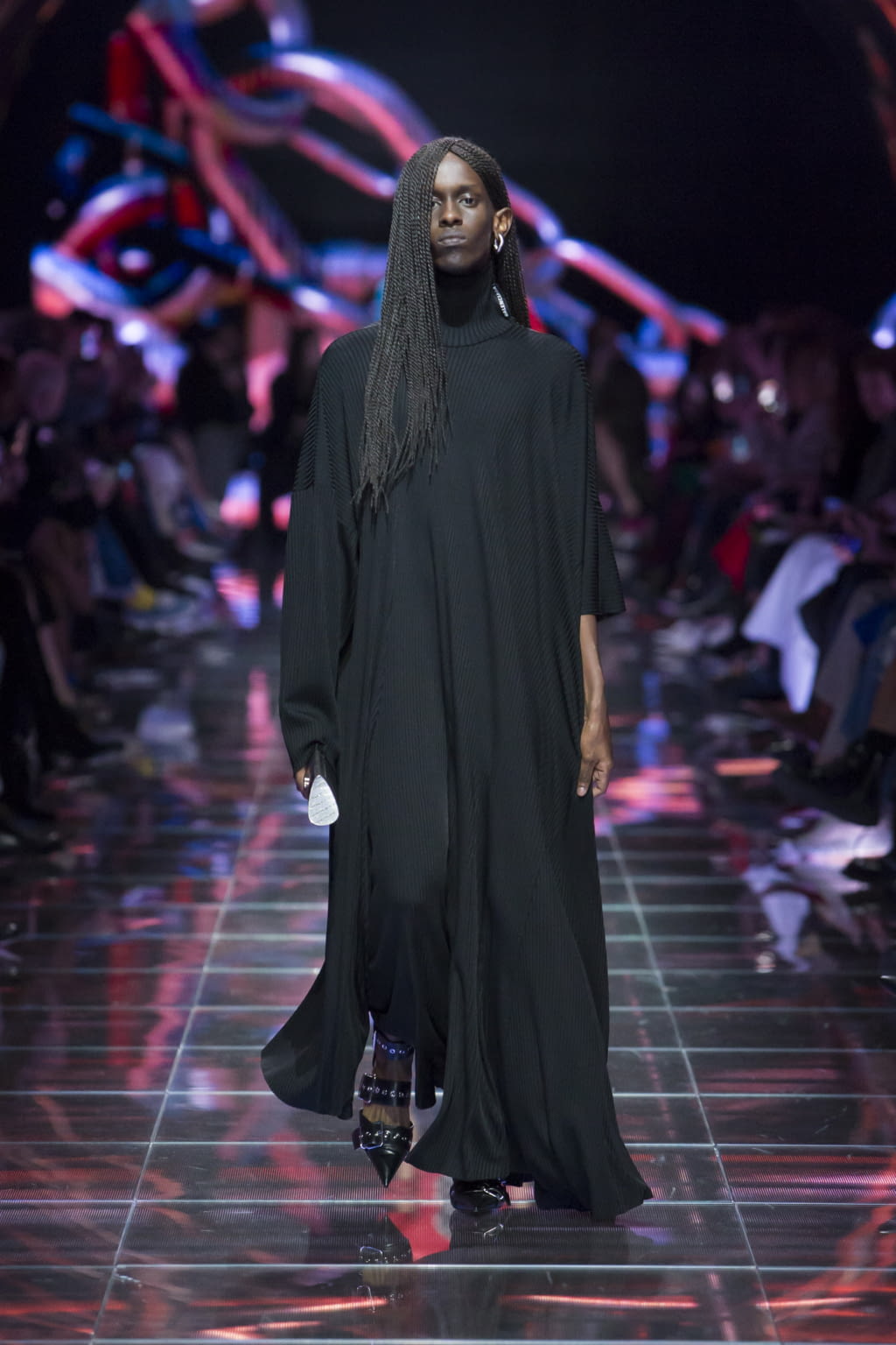 Fashion Week Paris Spring/Summer 2019 look 49 de la collection Balenciaga menswear