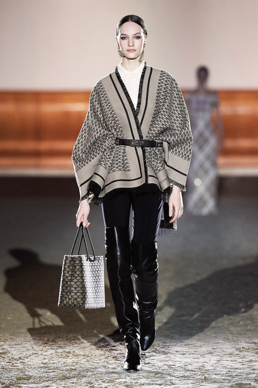 Fashion Week Milan Fall/Winter 2021 look 50 de la collection Elisabetta Franchi womenswear