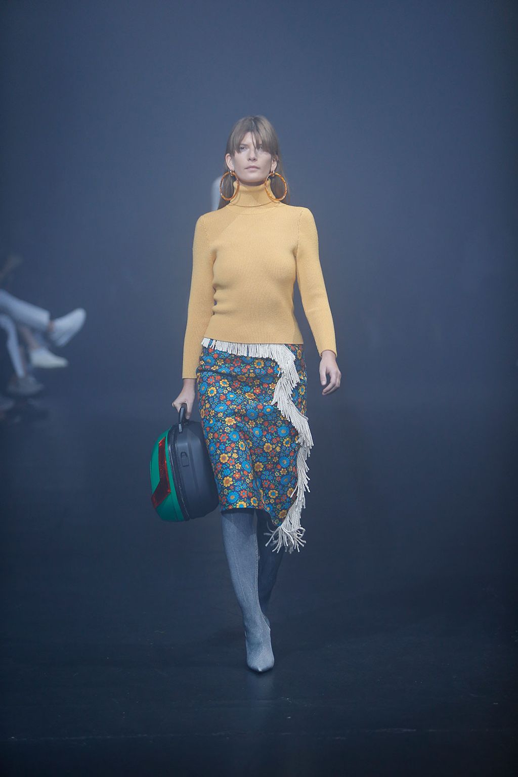 Fashion Week Paris Spring/Summer 2018 look 51 from the Balenciaga collection womenswear