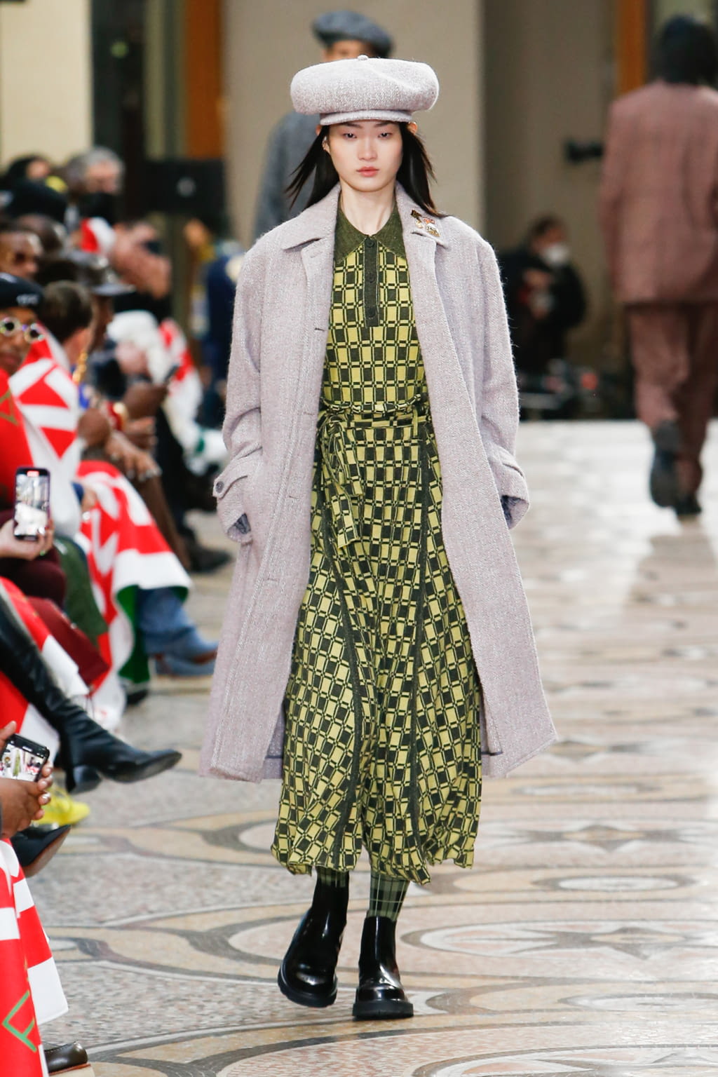 Fashion Week Paris Fall/Winter 2022 look 51 from the Kenzo collection 男装